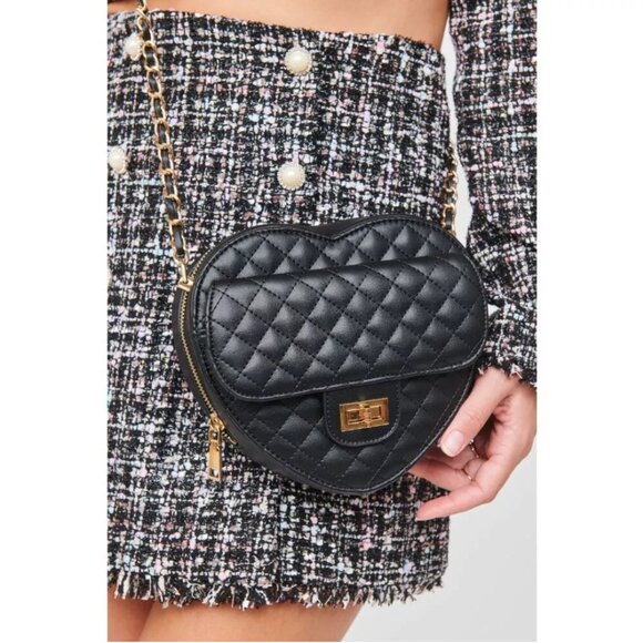 🖤 Chanel Inspired Heart Black Bag w/ Gold Chain - Picture 3 of 8